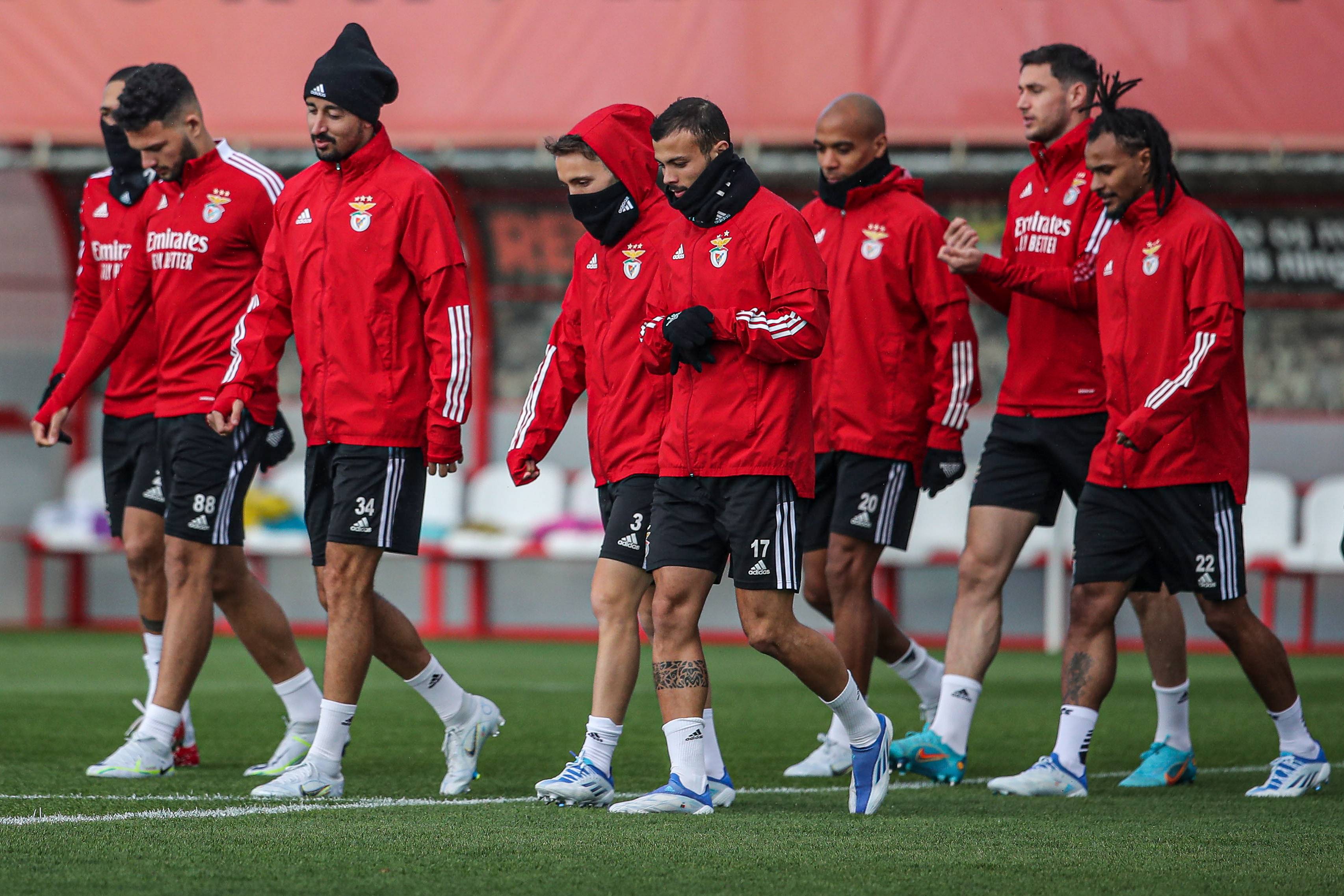 欧宝体育官网首页-中超赛程吃紧，本菲卡集结日遗憾出局，底气十足，更衣室氛围转暖